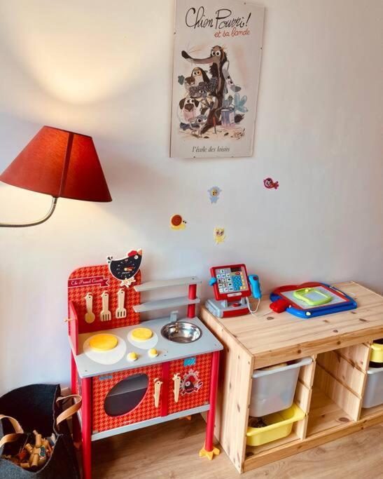 Paris : Appartement Familial Avec Parking Prive Clichy Exterior foto