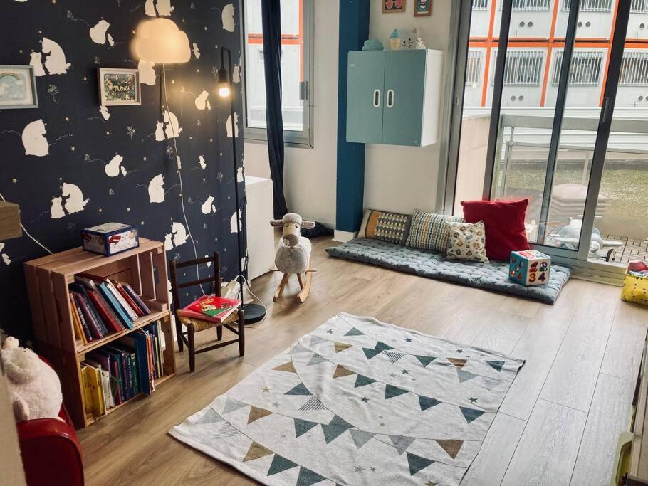 Paris : Appartement Familial Avec Parking Prive Clichy Exterior foto